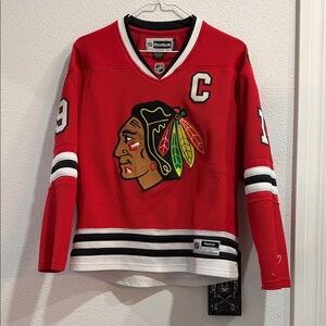 Blackhawks women’s hockey jersey